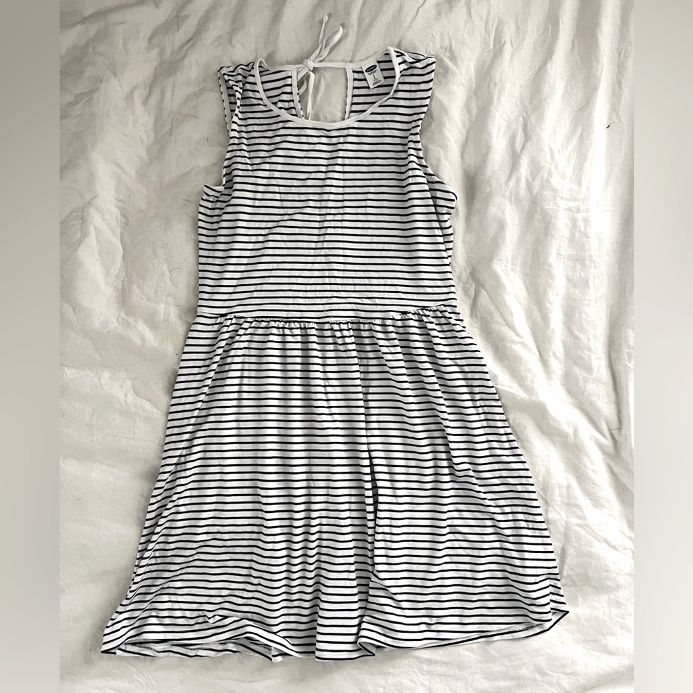 Old Navy dress- size small